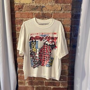 Abercrombie & Fitch White Short Sleeve Tee with Colorful Graphic Design